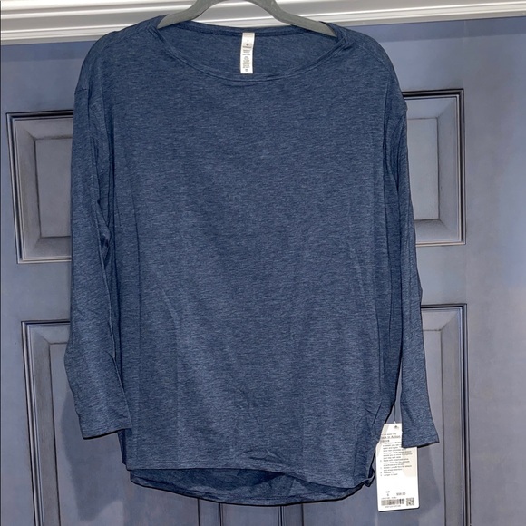 Lululemon Athletica Back in Action Long Sleeve Blue Top Women’s 6 - Picture 1 of 6